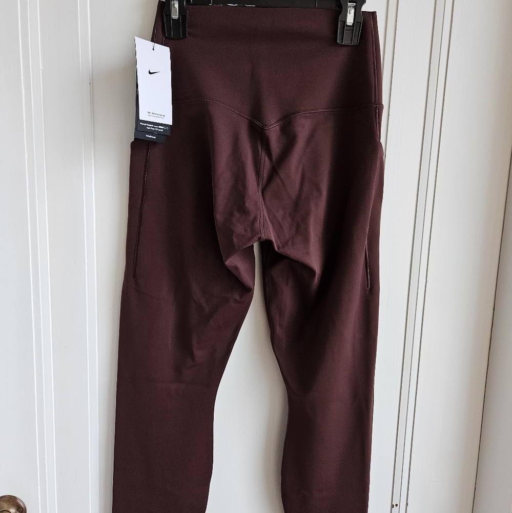 Nike Universa Women's Medium-Support High-Waisted 7/8 Leggings with Pockets - Picture 6 of 12